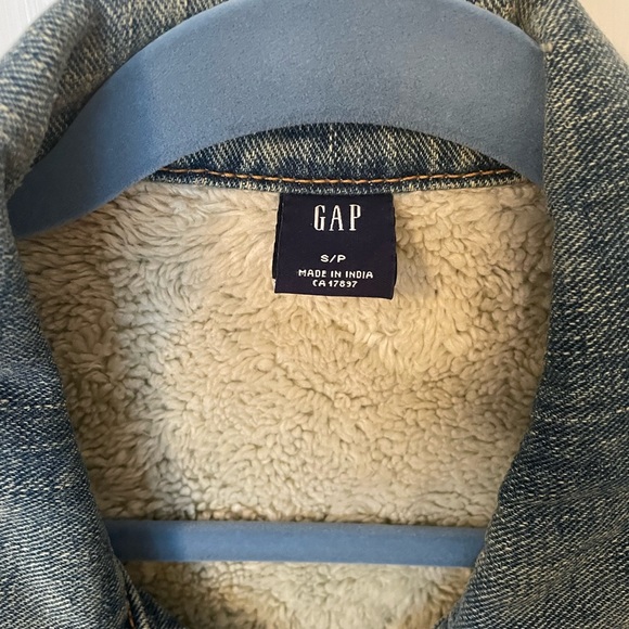 GAP denim fleece lined jacket - Picture 3 of 3